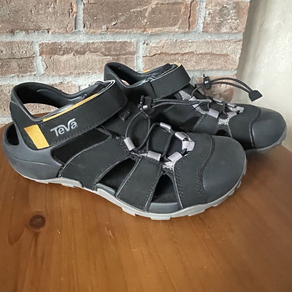 Teva Flintwood Sandals Men's Sz 7 Hiking Fisherman Closed Toe Black 111894 EUC